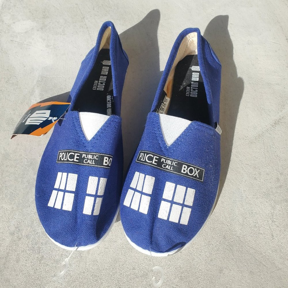 BBC Adult Tardis Slipper Shoes (Official Doctor Who Merchandise)